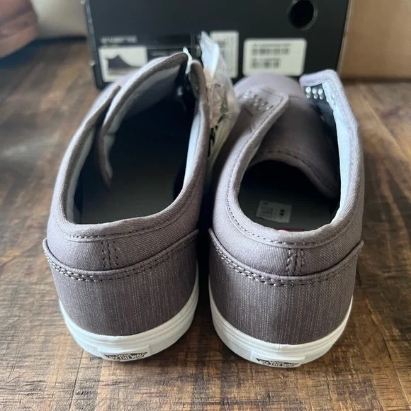 Vans - Picture 4 of 8